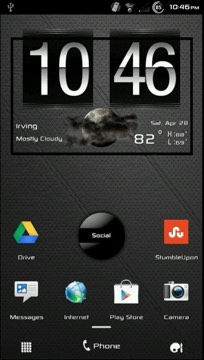 A themed Android home screen with a custom clock.